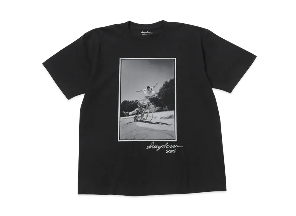 ADAM ET ROPE Exclusive Ivory Serra Tee Shelter Serra And Jake at Derby Park "Black"