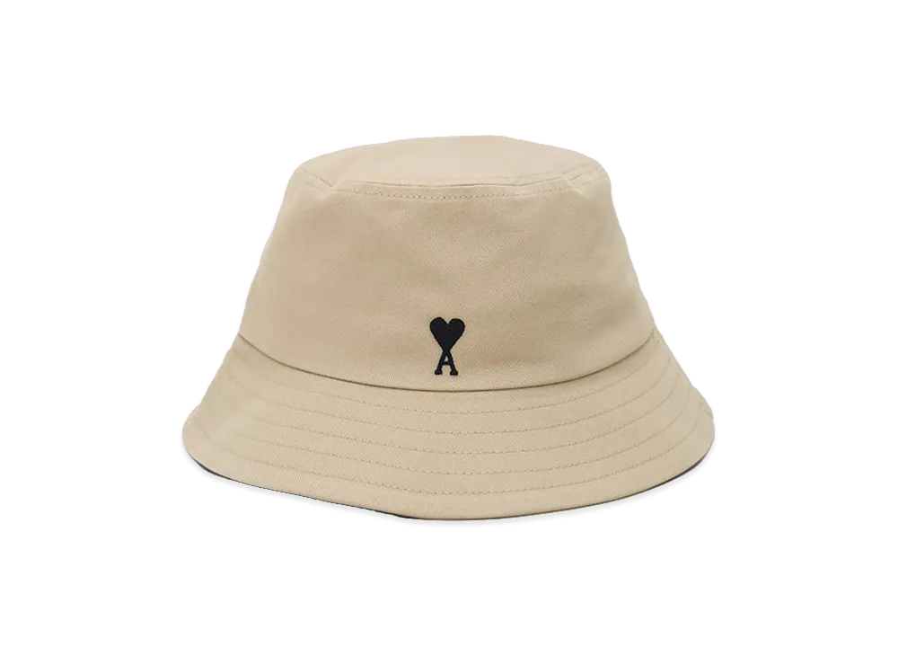 AMI PARIS Bucket Hat "Whitecoffee"