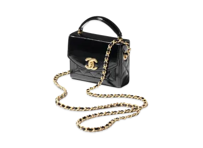 CHANEL Clutch with Chain Patent Crumpled Lambskin & Gold-Tone Metal "Black"