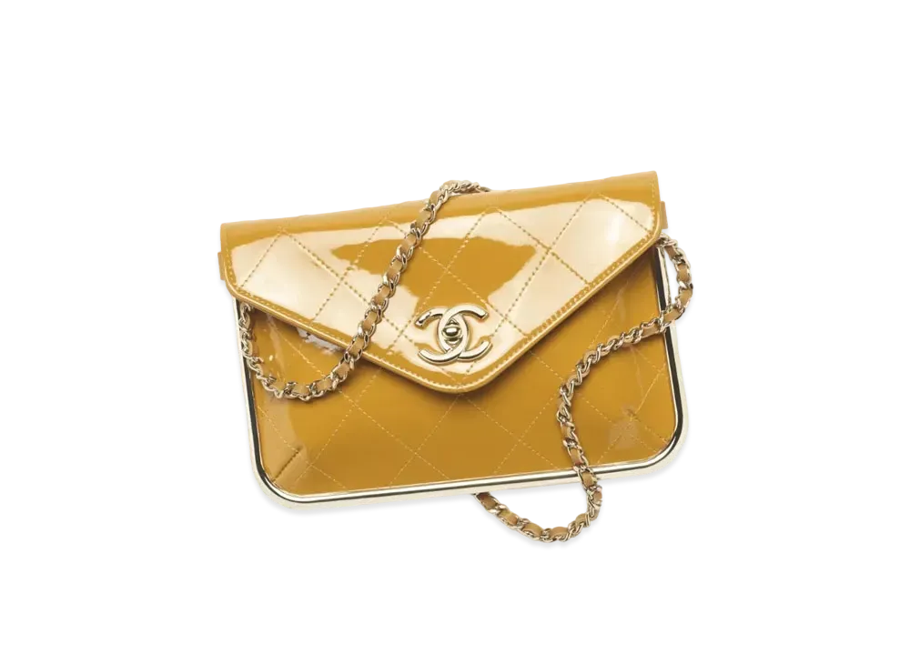 シャネル チェーン クラッチ パテント カーフスキン "イエロー" AP4269 B18221 NZW56