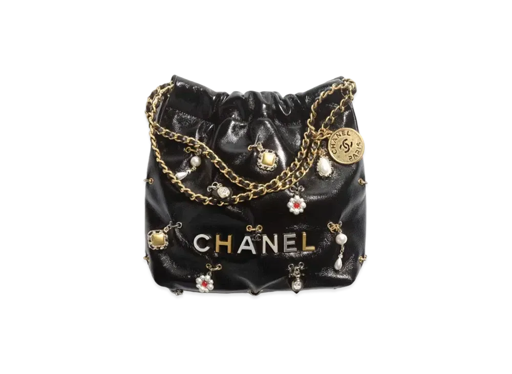 CHANEL 22 Mini Handbag Shiny Lambskin, Bijoux Charms & Gold-Tone Metal "Black"