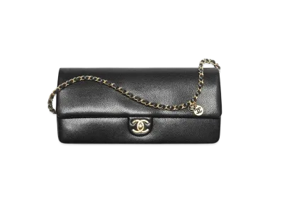 CHANEL Maxi Clutch Bag Shiny Grained Calfskin & Gold-Tone Metal "Black"