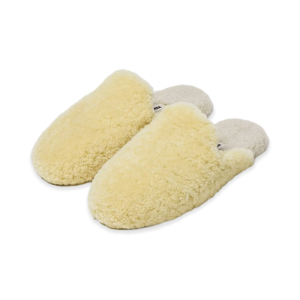 AURALEE x TEKLA Shearling Home Slippers "Lichen"