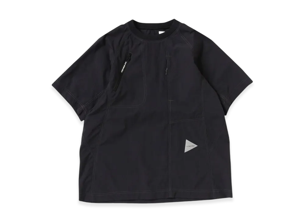 and wander Stretch Rip Pullover "Black"