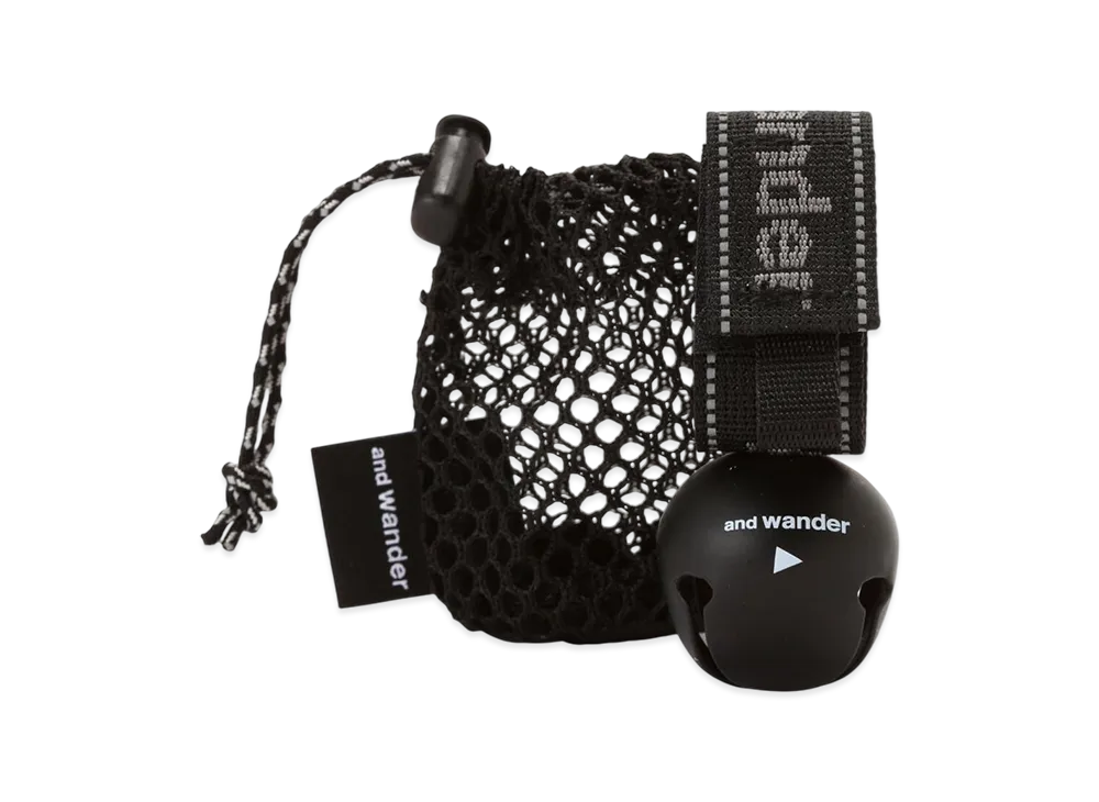 and wander Bear Bell "Black"