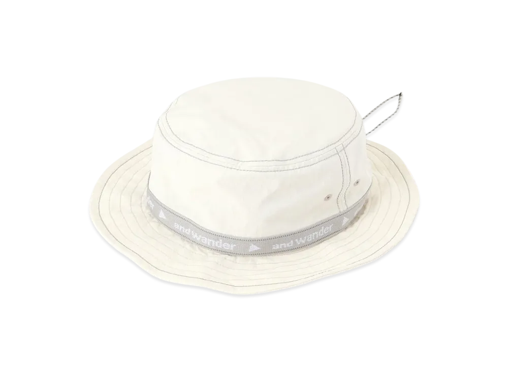 and wander JQ Tape Hat "Off White"