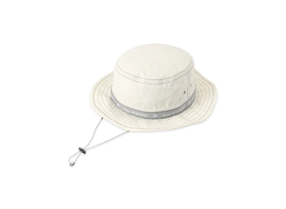 and wander JQ Tape Hat "Off White"
