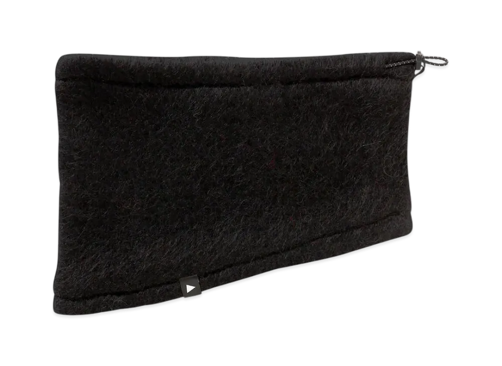 and wander Mohair Wool Neck Warmer "Black"