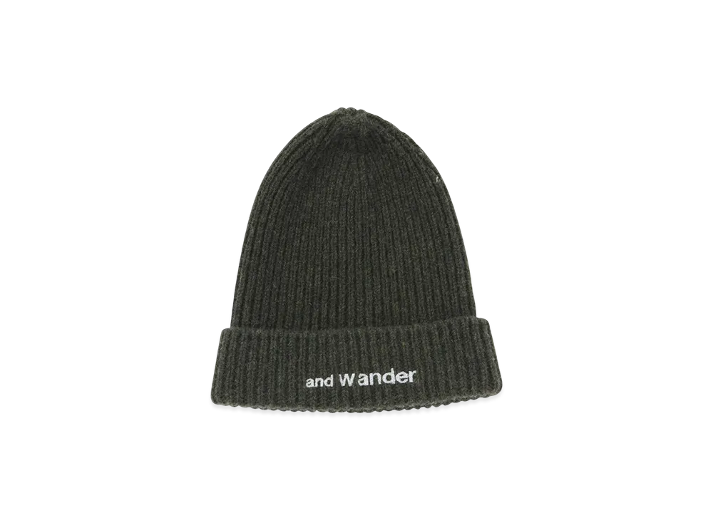 and wander Shetland Wool Cap "Khaki"