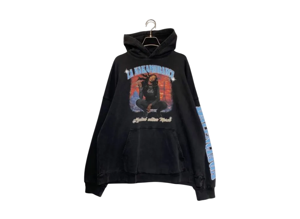 バレンシアガ ミュージック アヤ ナカムラ マーチ ワイドフィット フーディー "ブラック"