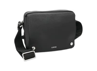 LOEWE Pebble Medium Shoulder Bag "Black"