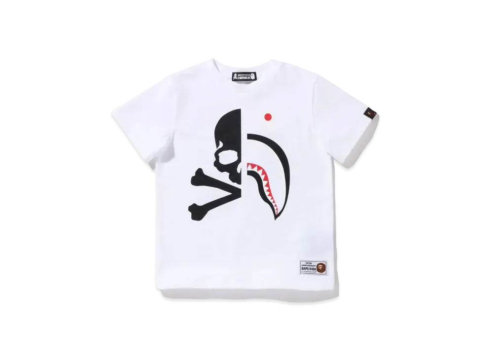 A BATHING APE KIDS X MMJ 15TH ANNIVERSARY HALF SHARK TEE 