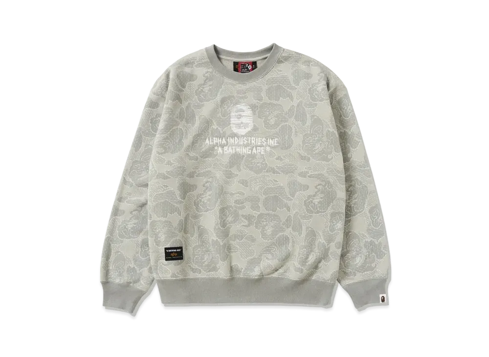 A BATHING APE x ALPHA INDUSTRIES Crewneck Sweater "Olive"