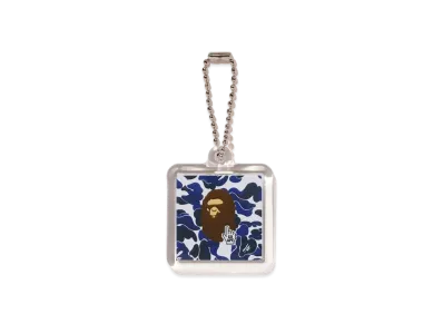A BATHING APE Bape Camo Go Ape Pointer Keychain "Navy"