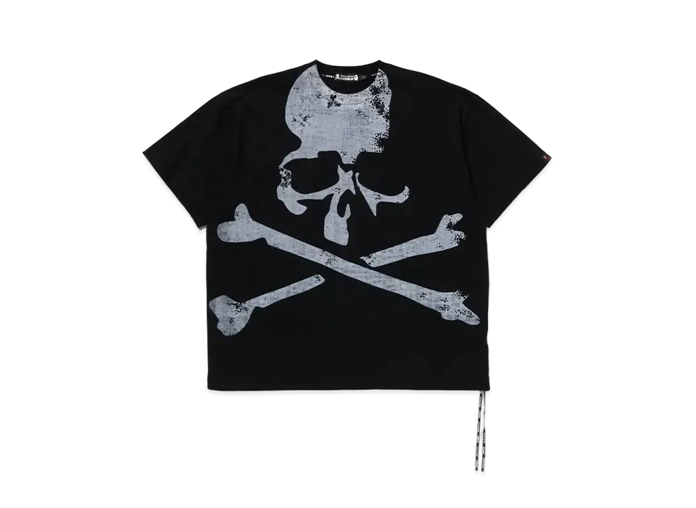 A BATHING APE x mastermind JAPAN Skull Over Print Relaxed Fit Tee "Black/White"