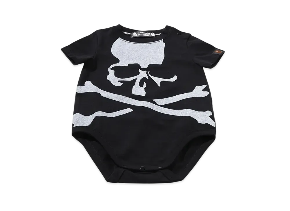 A BATHING APE x mastermind JAPAN Kids Head Bodysuit "White"