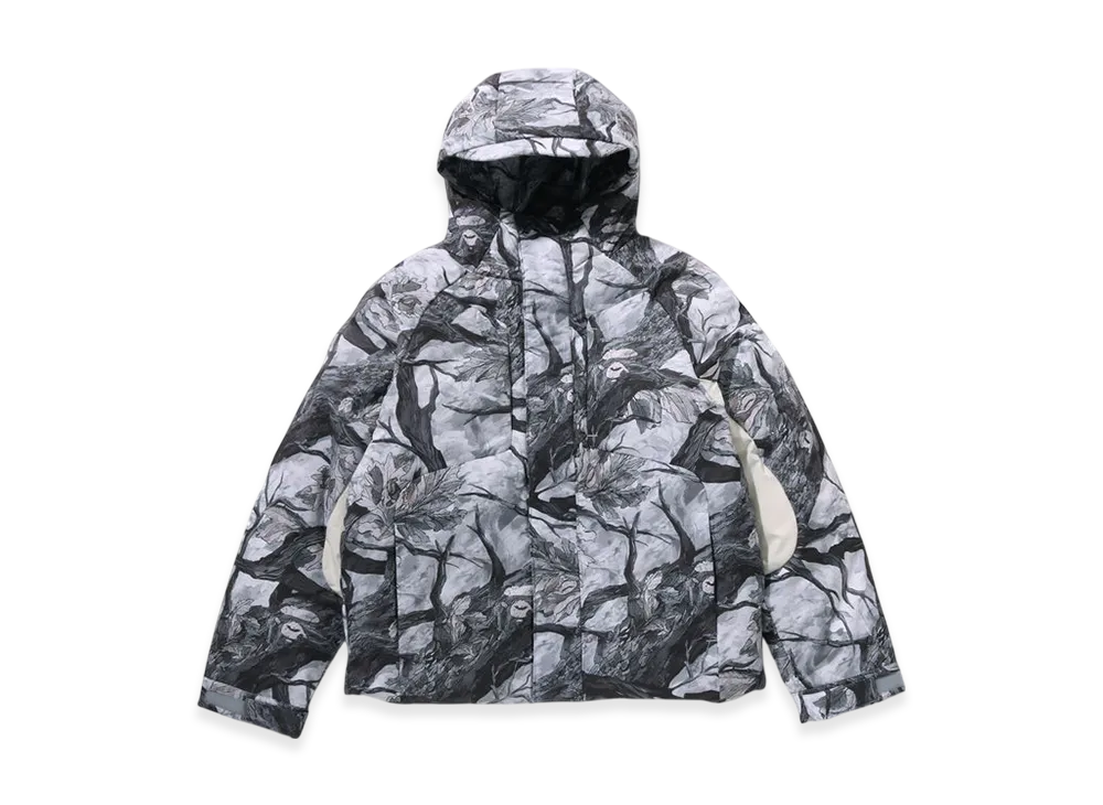 A BATHING APE Metal Logo Down Jacket "White"