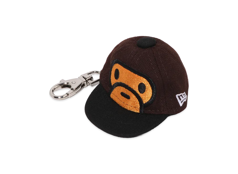 A BATHING APE x NEW ERA Milo Face Cap Key Chain "Brown"