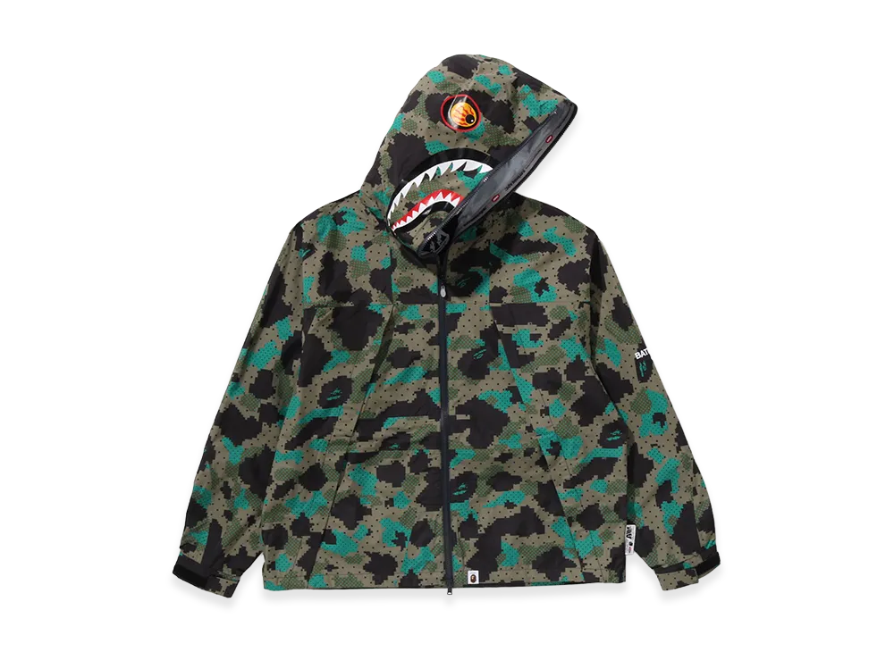 A BATHING APE x KAZUKI KURAISHI Camo Shark Packable Snowboard Jacket "Green"