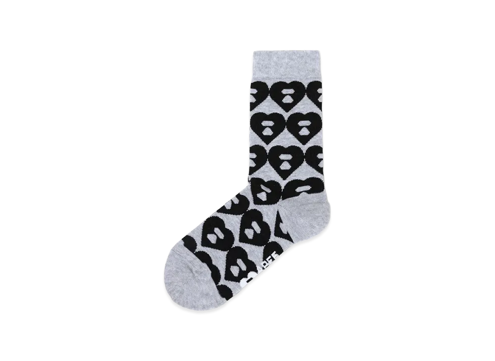 A BATHING APE Women's Big Heart Monogram Intarsia Socks "Gray"