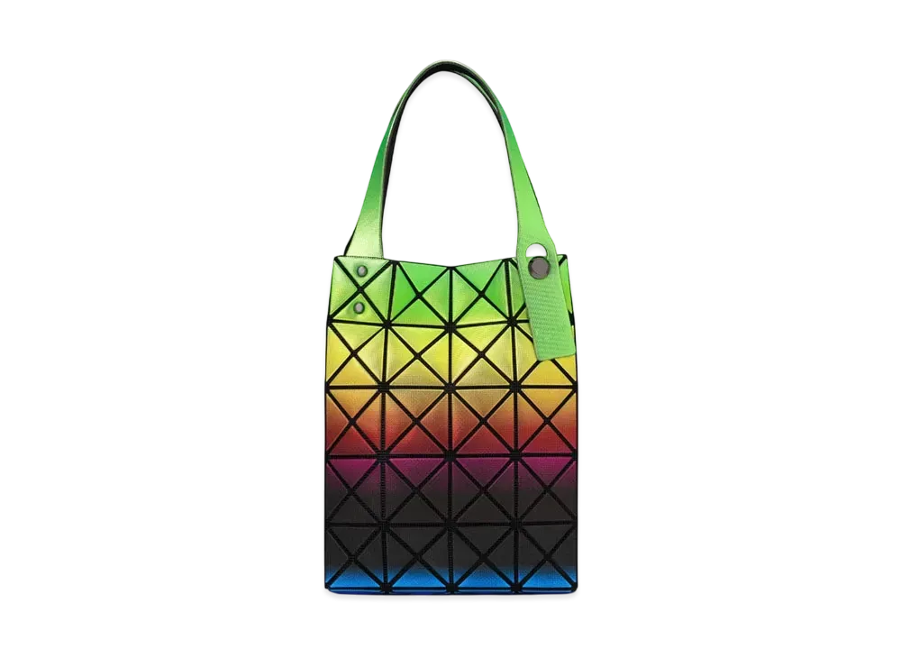 イッセイミヤケ バオバオ マジックアワー "ライトグリーン" BB43AG822