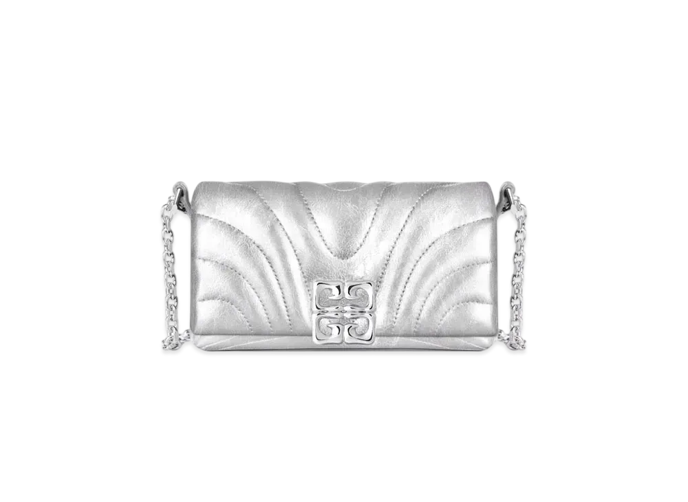GIVENCHY 4G Liquid Wallet On Chain In Laminated Quilted Leather "Light Silvery"