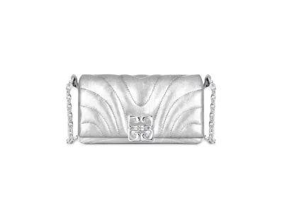 GIVENCHY 4G Liquid Wallet On Chain In Laminated Quilted Leather "Light Silvery"