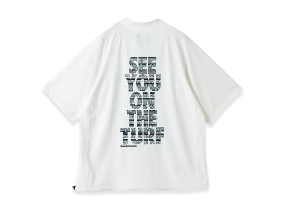 BEAMS GOLF x MAGIC NUMBER Exclusive See You On The Turf Back Print Mock Neck Shirt "White"