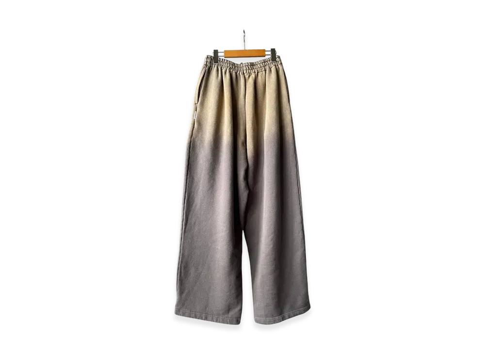 BASICKS Fade Large Fit Sweat Trouser "Black"