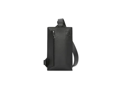 LOEWE Vertical T Pocket "Black"