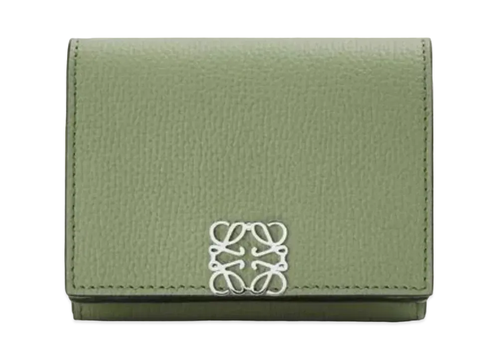 ロエベ アナグラム トライフォールド ウォレット ペブルグレインカーフ