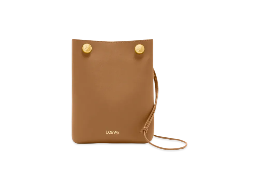 LOEWE Pebble Pouch "Oak"