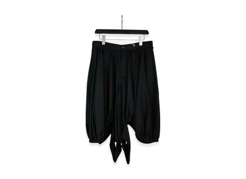 COMME des GARCONS HOMME PLUS Balloon-Style Deformed Sarouel Shorts "Black"