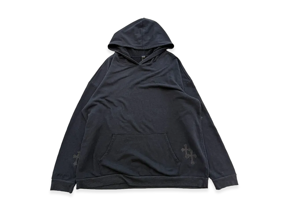 クロムハーツ ワイノット セメタリークロス レザークロスパッチ プルオーバー パーカー "ブラック"