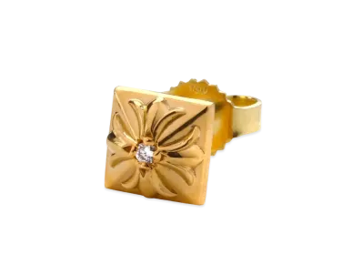 Chrome Hearts 22K Pyramid Plus Stud W / Diamond (CH Specification) "Gold"