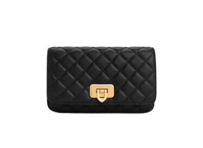CHARLES & KEITH Cressida Quilt Push Lock Clutch "Black"