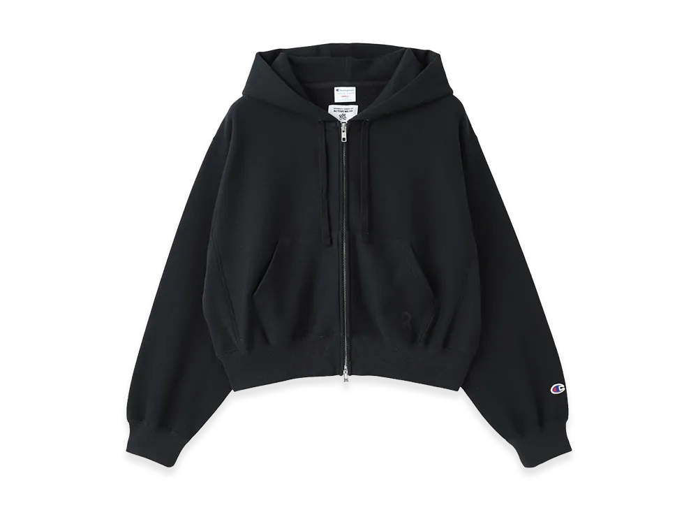 一週間に寄り添う万能フーディーが1/31先行販売。RHC別注ダブルジップ