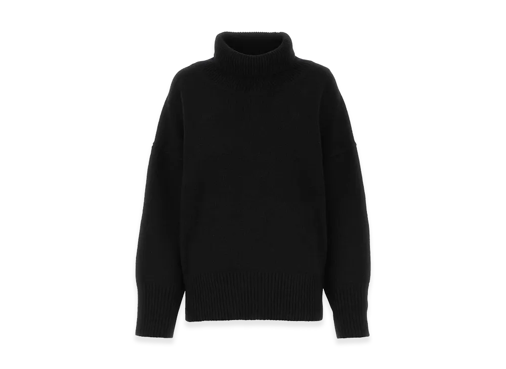 Chloe Women's Cashmere Oversize Sweater "Black"