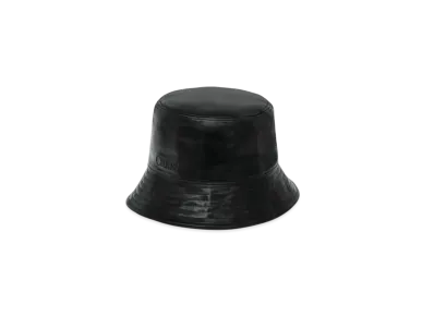 Chloe Bucket Hat In Shiny Leather "Black"