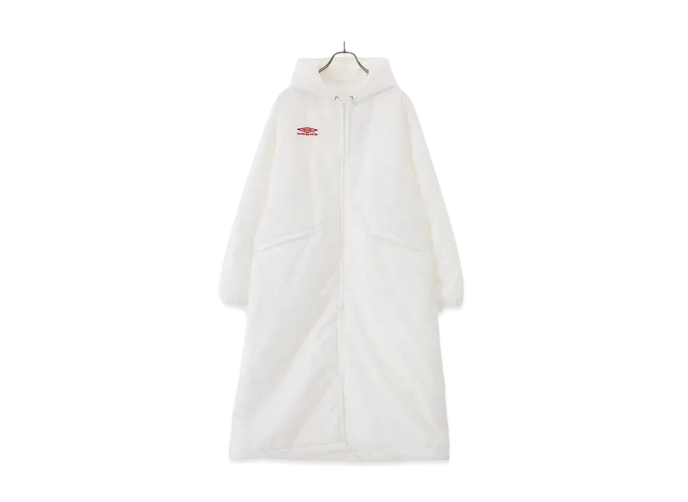 COMOLI x UMBRO FC Bench Coat "White"