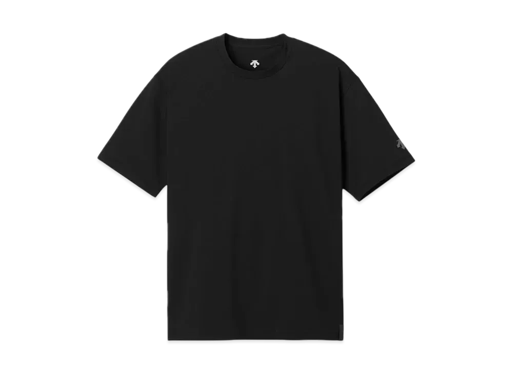 DESCENTE ALLTERRAIN Graphic T-Shirts "Black"