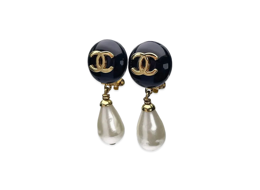 CHANEL Coco Mark Swing Pearl Earrings 96P "Black"