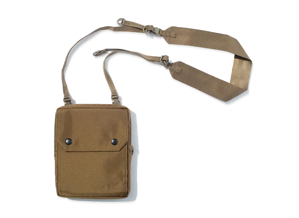 F/CE. 420 re/cor Traveller "Coyote"