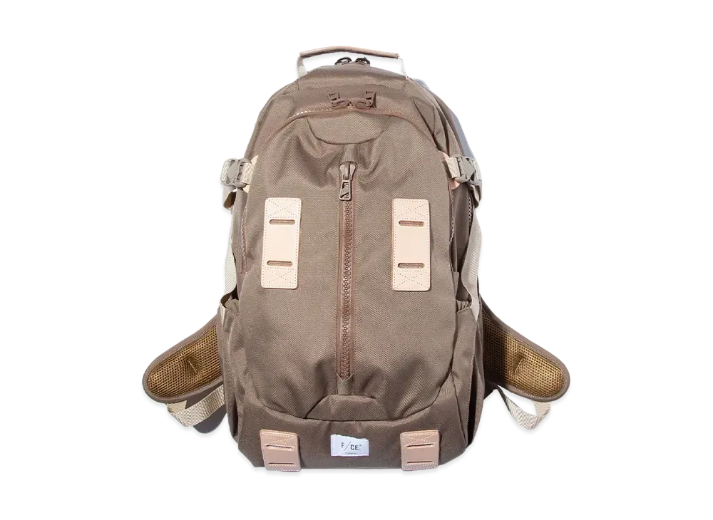 F/CE. 950 Travel BP "Coyote"