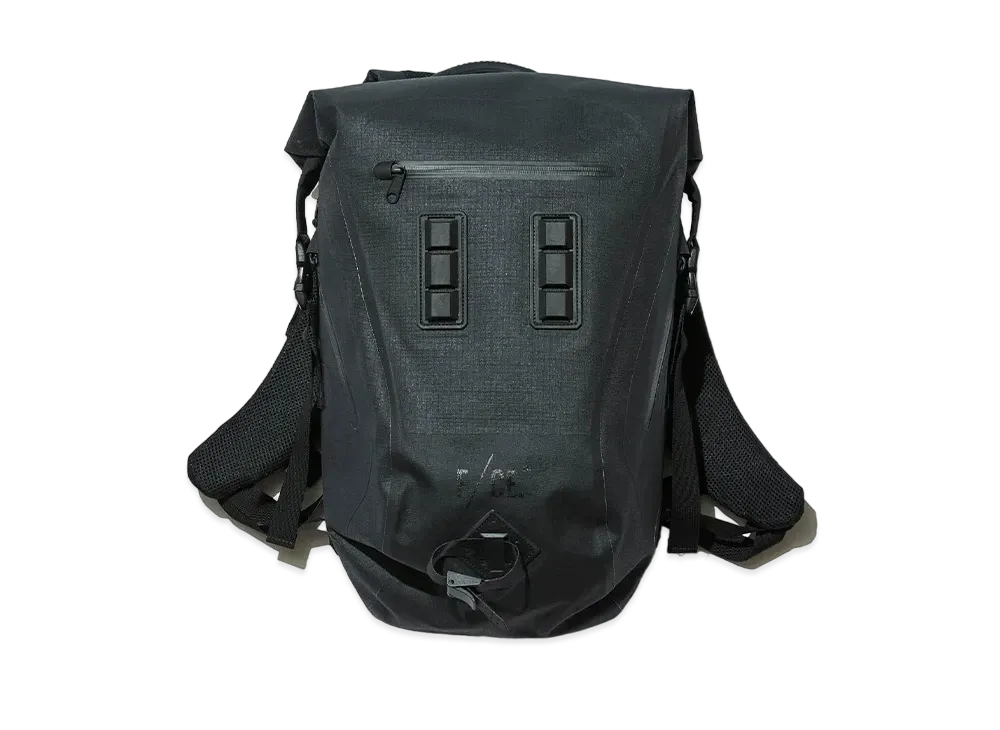 F/CE. Seamless Roll Top "Black"