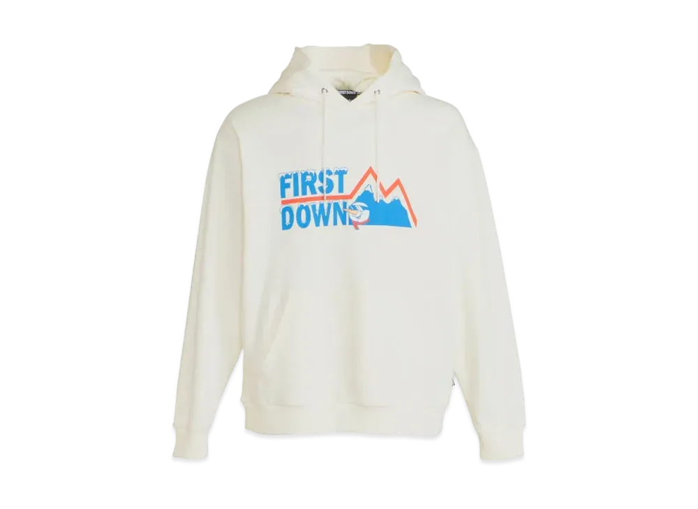 FIRST DOWN GRAPHIC HOODED SWEAT "Off White"