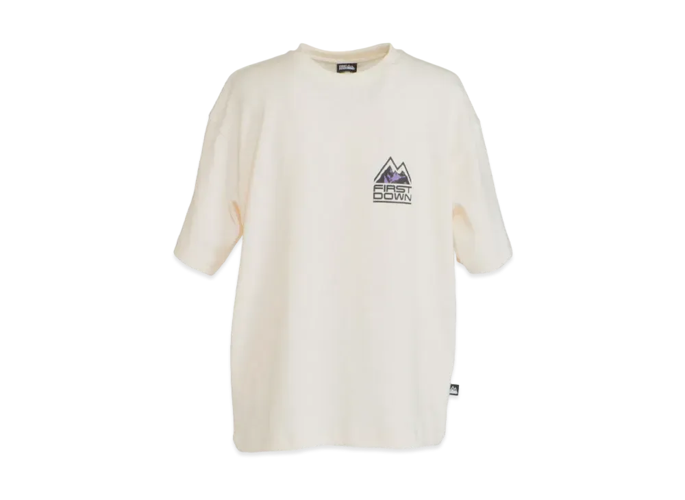 FIRST DOWN GRAPHIC S/S T "Off White"
