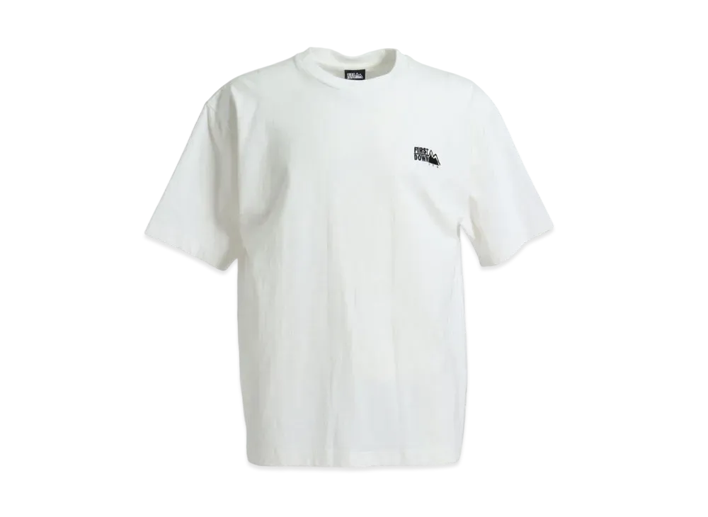 FIRST DOWN LOGO S/S T "Off White"