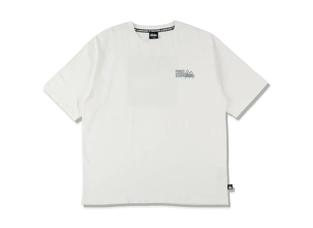 FIRST DOWN S/S PRINT TEE "White/Black"