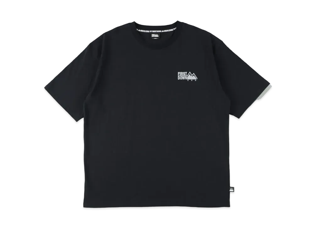 FIRST DOWN S/S PRINT TEE "Black"